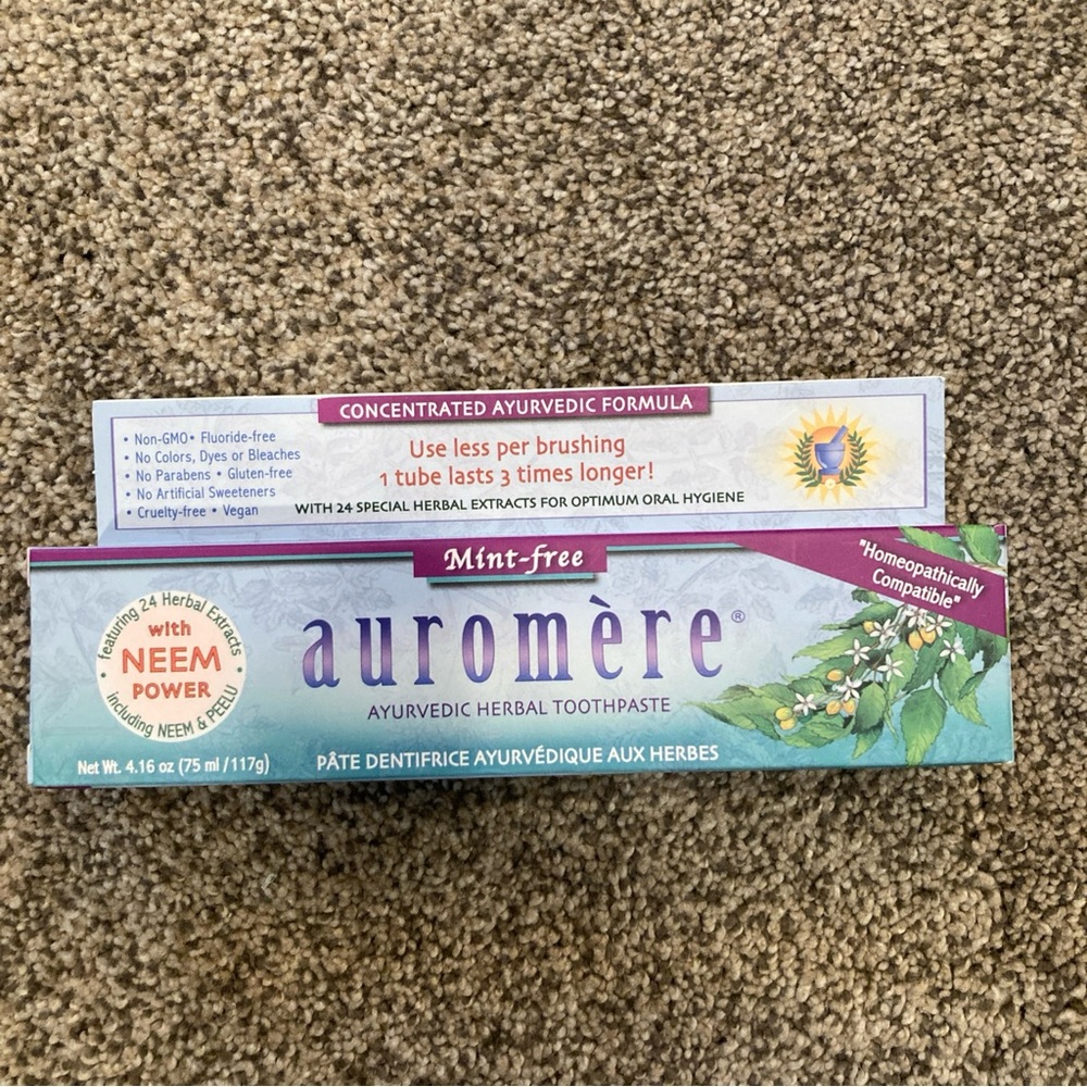 Auromere Ayurvedic Herbal Toothpaste, Mint Free Vegan Natural, Non GMO 4.6OZ NEW
